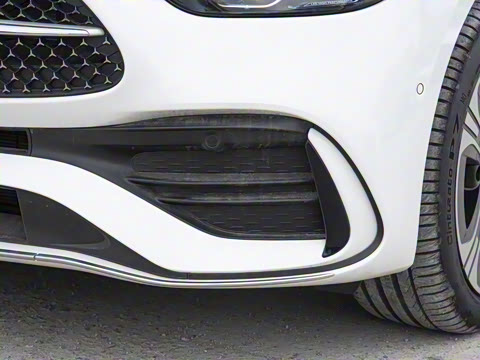 2025�� �Ŀ� C 260 L 4MATIC �˶���