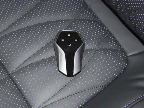 2025�� 700 Ultra�������������״��