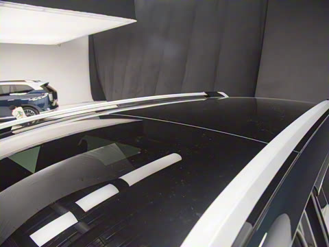 2025�� 700 Ultra�������������״��