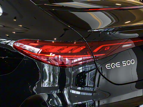 2025�� 500 4MATIC ������