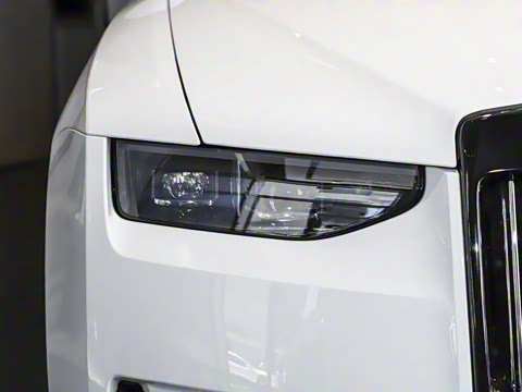 2025�� Black Badge