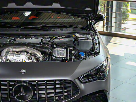 2025�� AMG CLA 35 4MATIC