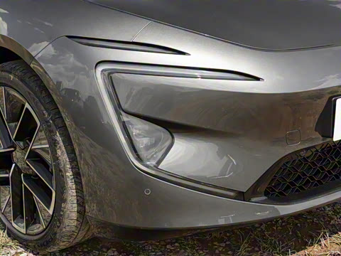 2025�� �Ŀ� Ultra���̰�