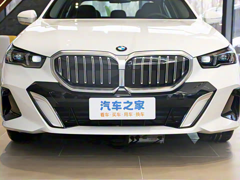 2025�� 530Li ������ M�˶���װ