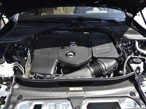 2025�� �Ŀ� E 300 L �����