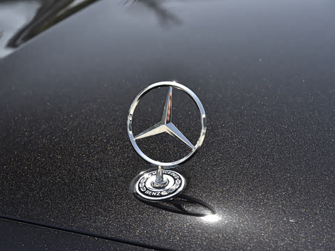 2025�� �Ŀ� E 300 L �����