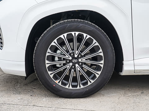 2024�� 270TGDi LUX ����