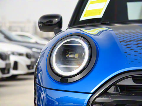 2025�� JOHN COOPER WORKS CABRIO