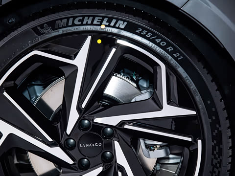 2024�� 95kWh 702km�����Ǽ�Ultra