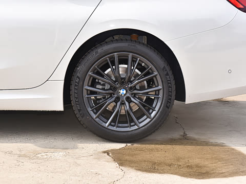 2024�� 325i M�˶���ҹ��װ