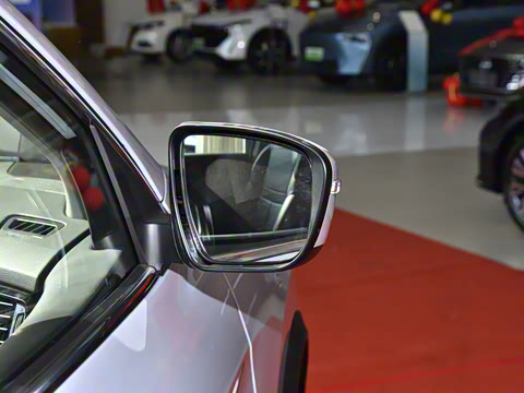 2025�� ���� 2.0L CVT XV���İ�