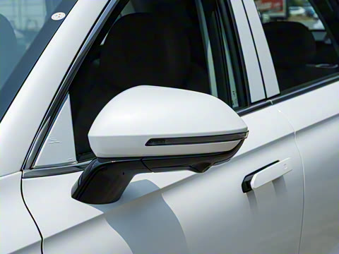 2025�� 2.0T ��������� 5��