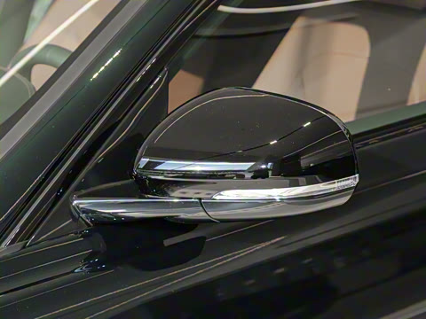 2024�� 2.0T 250PS R-DYNAMIC Sҫ���˶���