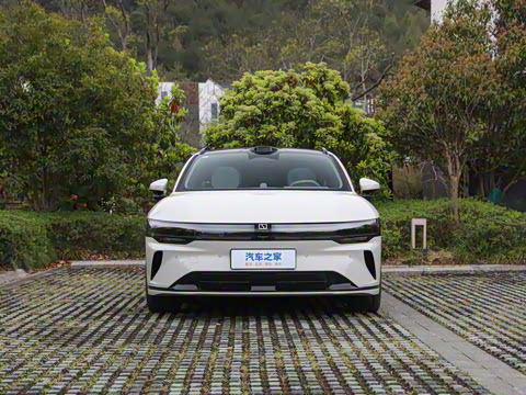 2025�� �����������Ǽݰ� 100kWh