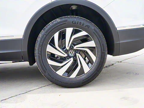 2025�� ���ڿ� 300TSI �Զ��������ڰ�