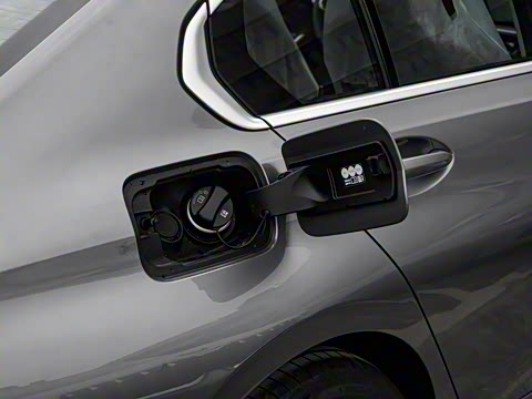 2025�� 325i M�˶���װ