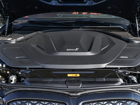 2025�� eDrive 40 L ��ҹ�˶���װ