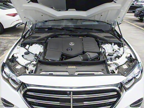 2024�� �Ŀ� E 300 L ʱ����