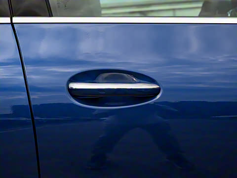 2025�� GLC 300 L 4MATIC ������ 7��