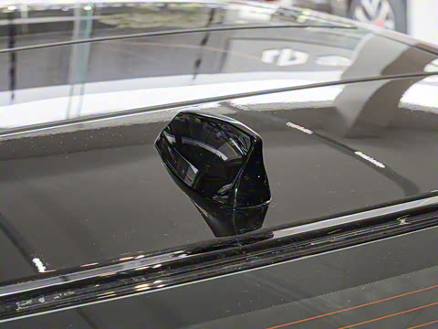 2025�� 2.0T 250PS R-DYNAMIC 90�����ذ�