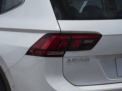 2024�� ���ڿ� 330TSI �Զ�����R-Line��ҫ��