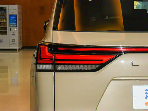 2025�� 700h OVERTRAIL�쾳��