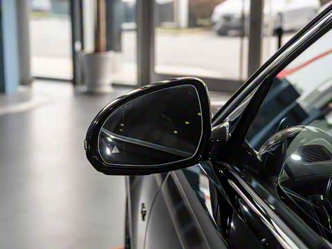 2025�� �Ŀ� S 680 4MATIC ��ҹ��