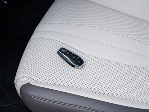 2025�� EV 520km �����