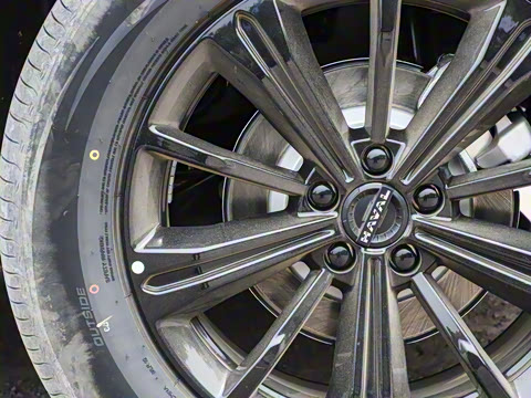 2025�� 2.0T 4WD Ultra