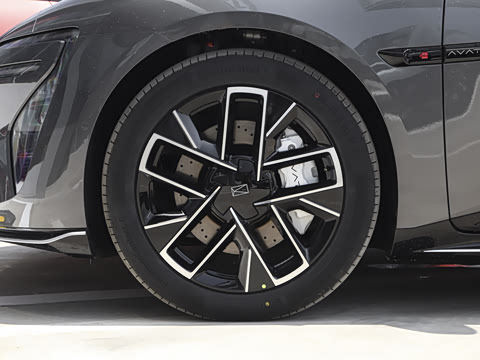 2025�� Ultra�����