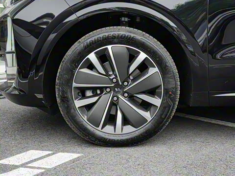 2025�� Pro ���ܻ��°�