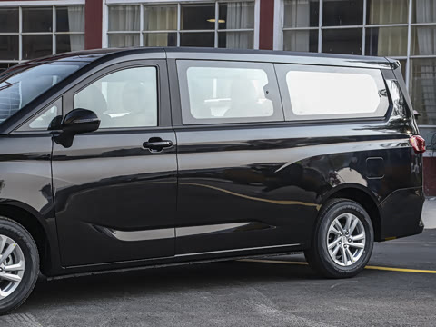 2025�� 2.0L �ֶ���������� 7��