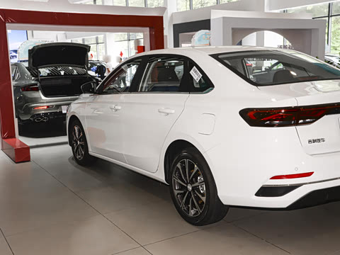 2026�� ��4�� 400������ 1.5L CVT��Խ��