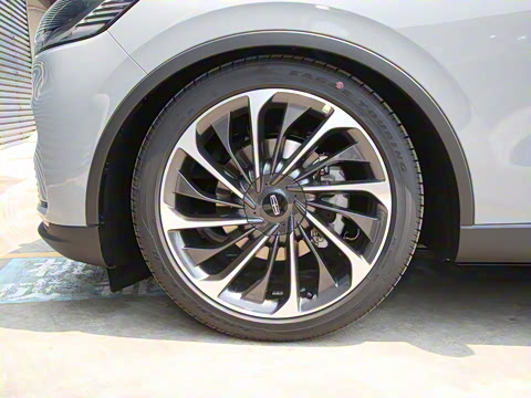 2024�� 3.0T V6 �������Ű� ����