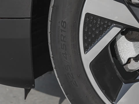 2024�� E ������