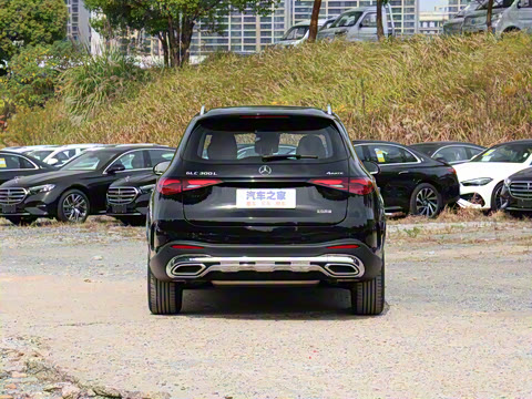 2025�� GLC 300 L 4MATIC ������ 5��