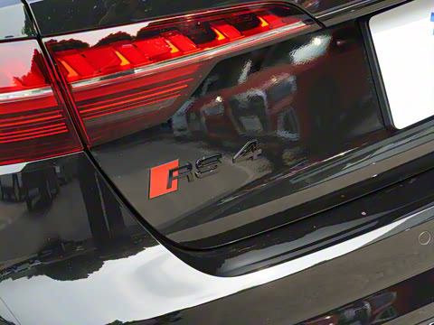 2024��  RS4 Avant ȼ���