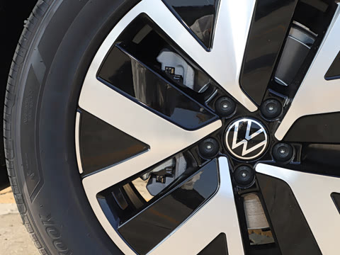 2025�� �Ŀ� ������ 330TSI