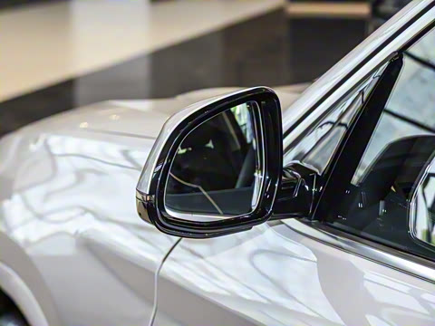 2023�� xDrive25i M�˶���װ