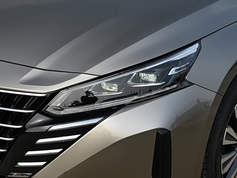 2024�� 2.0L XE ���İ�