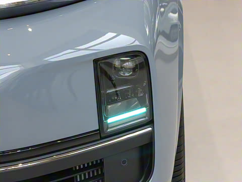 2025�� Ultra ���ܻ��°�