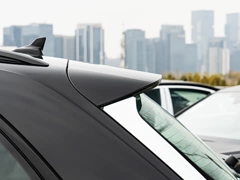 2025�� 40 TFSI ����������