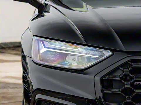 2025�� 40 TFSI ����������