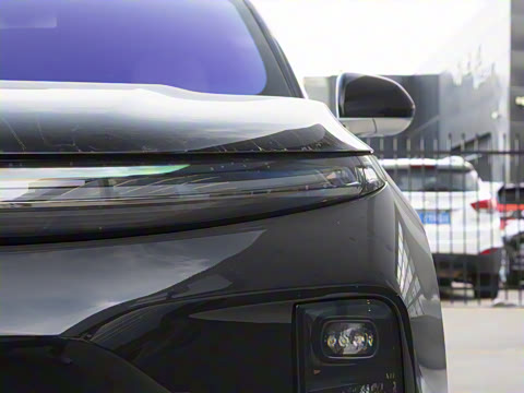 2025�� Ultra ���ܻ��°�