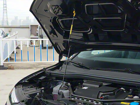 2024�� 40 e-tron ������