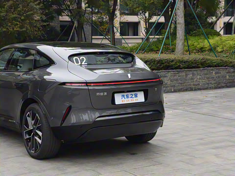 2025�� Ultra ���̰�