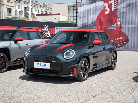 2025�� JOHN COOPER WORKS