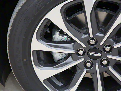 2025�� 2.0T ���а�