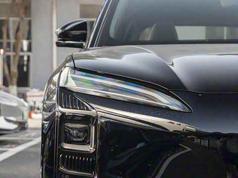 2025�� 680 Ultra������