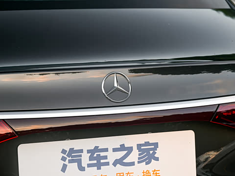 2024�� E 350 e L ���ʽ��϶����γ�